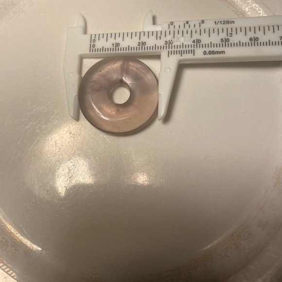 💛 Rainbow Beautiful transparent fluorite donut pendant. - Picture 2 of 6